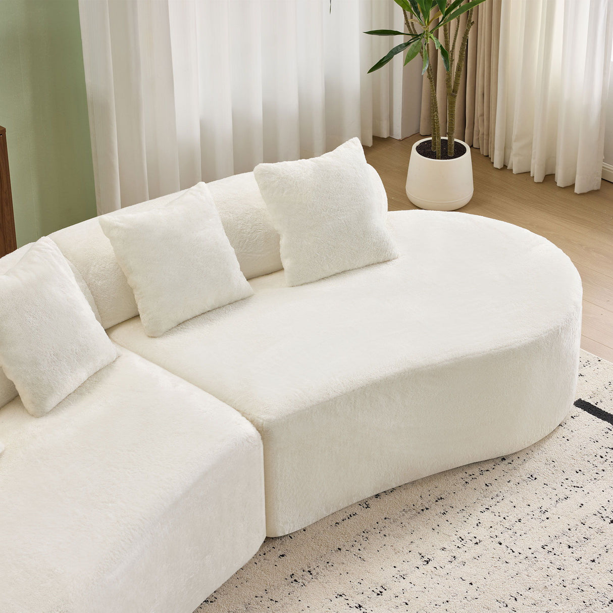 Modern Curved Sofa With Pillows