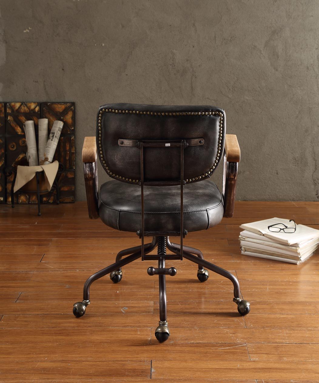 Hallie - Top Grain Leather Office Chair - Vintage Black - Best Buy Furniture