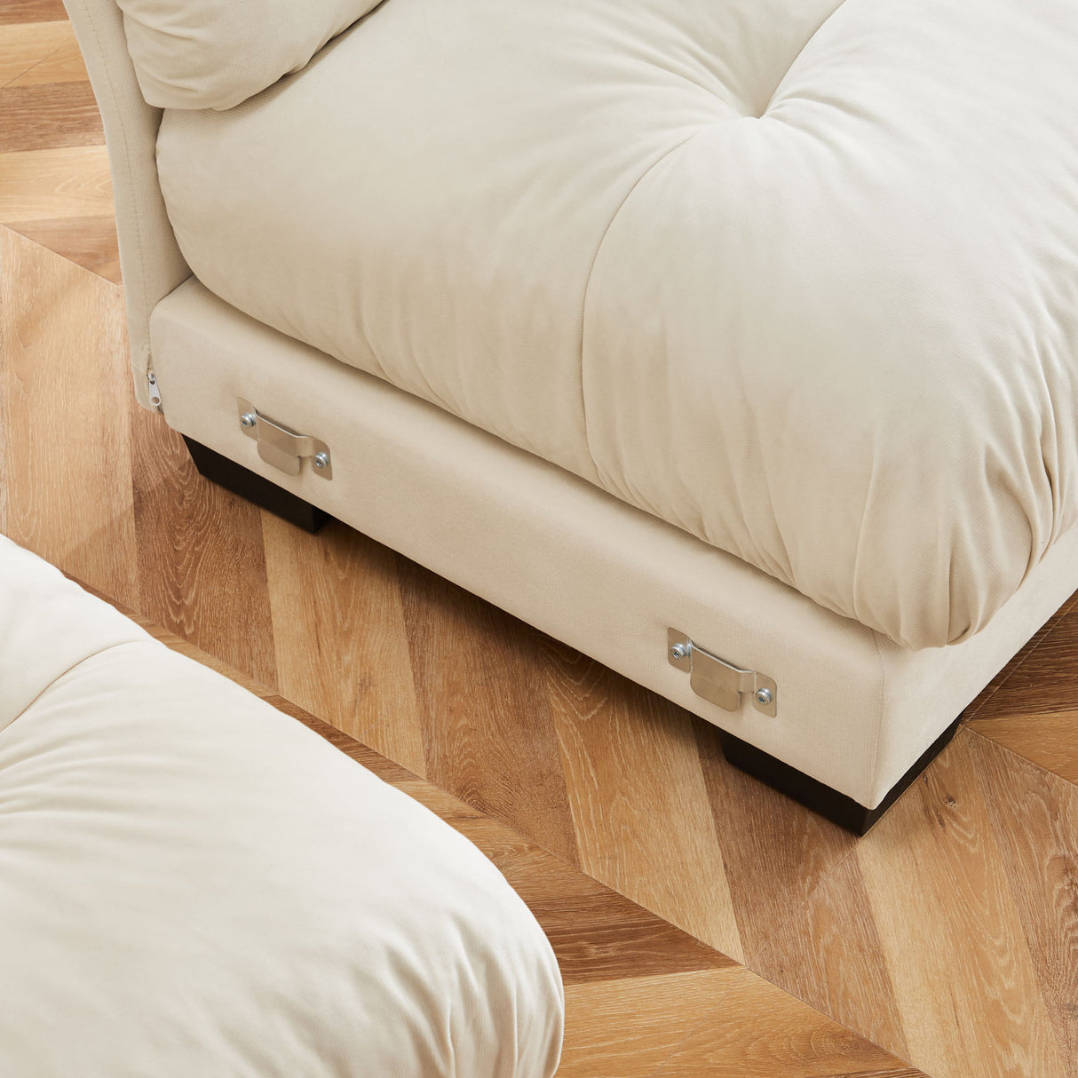 Modern Oversize Sofa With Cloud Like Comfort, Featuring Waist And Throw Pillows