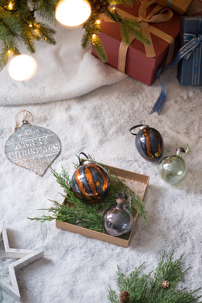 3" x 3" x 4" Long Neck Ball Ornaments