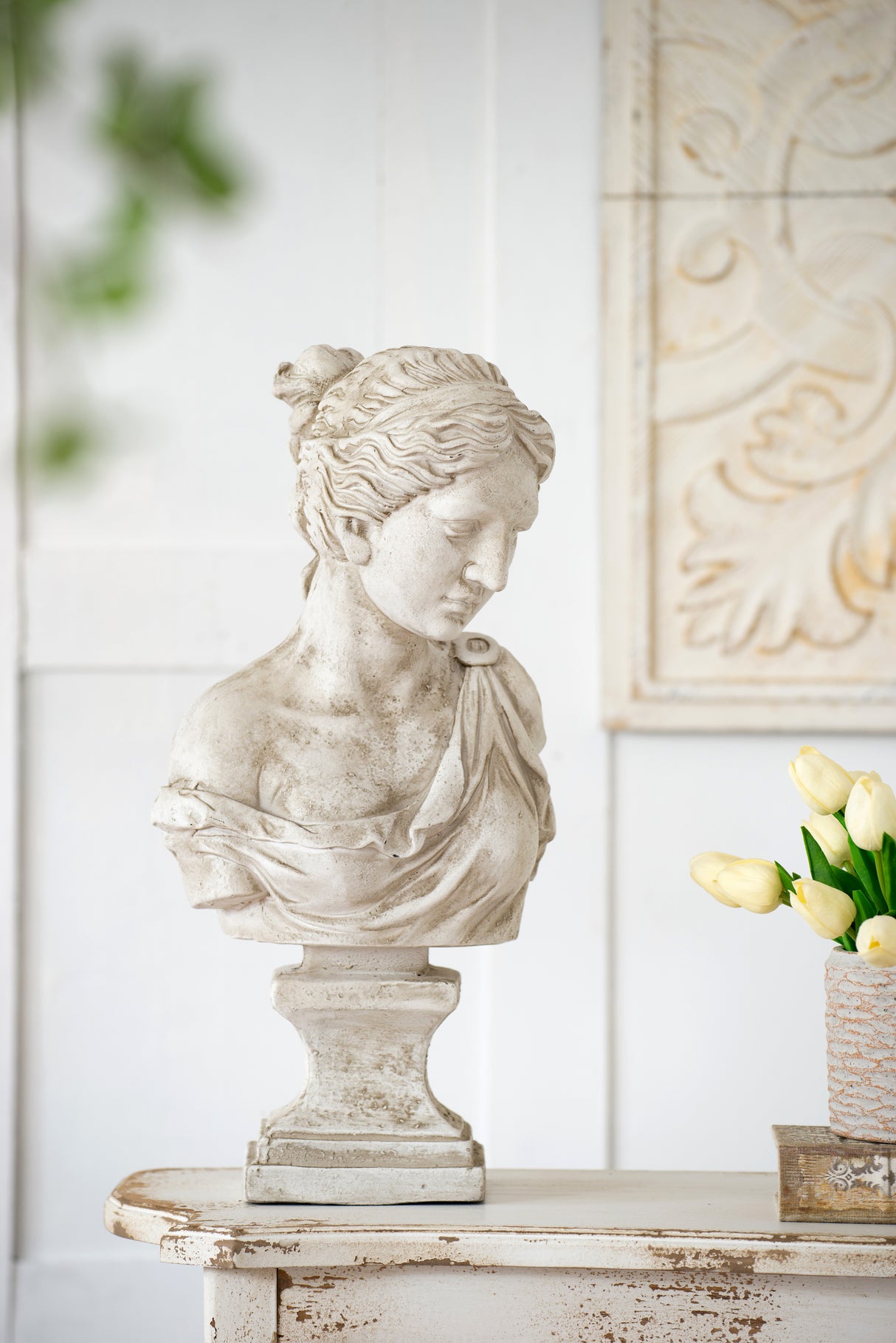 10x9x22" Bust Of Women In Magnesian