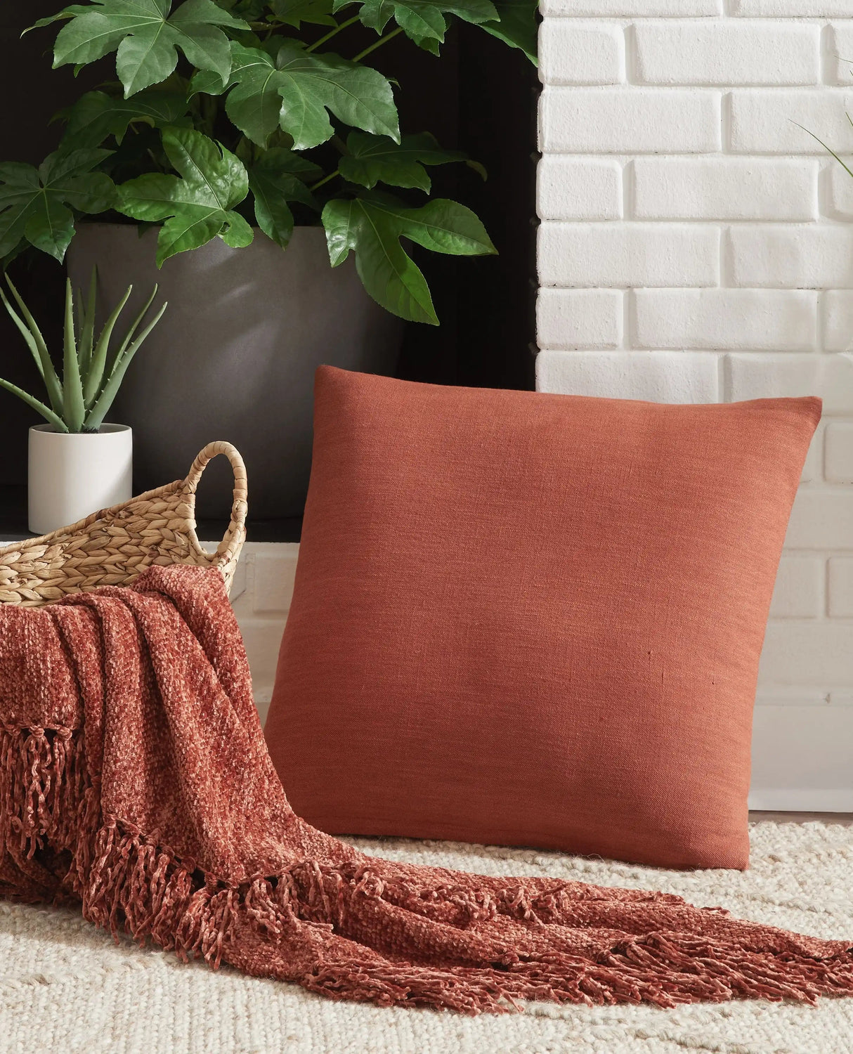 Thaneville - Pillow - Best Buy Furniture