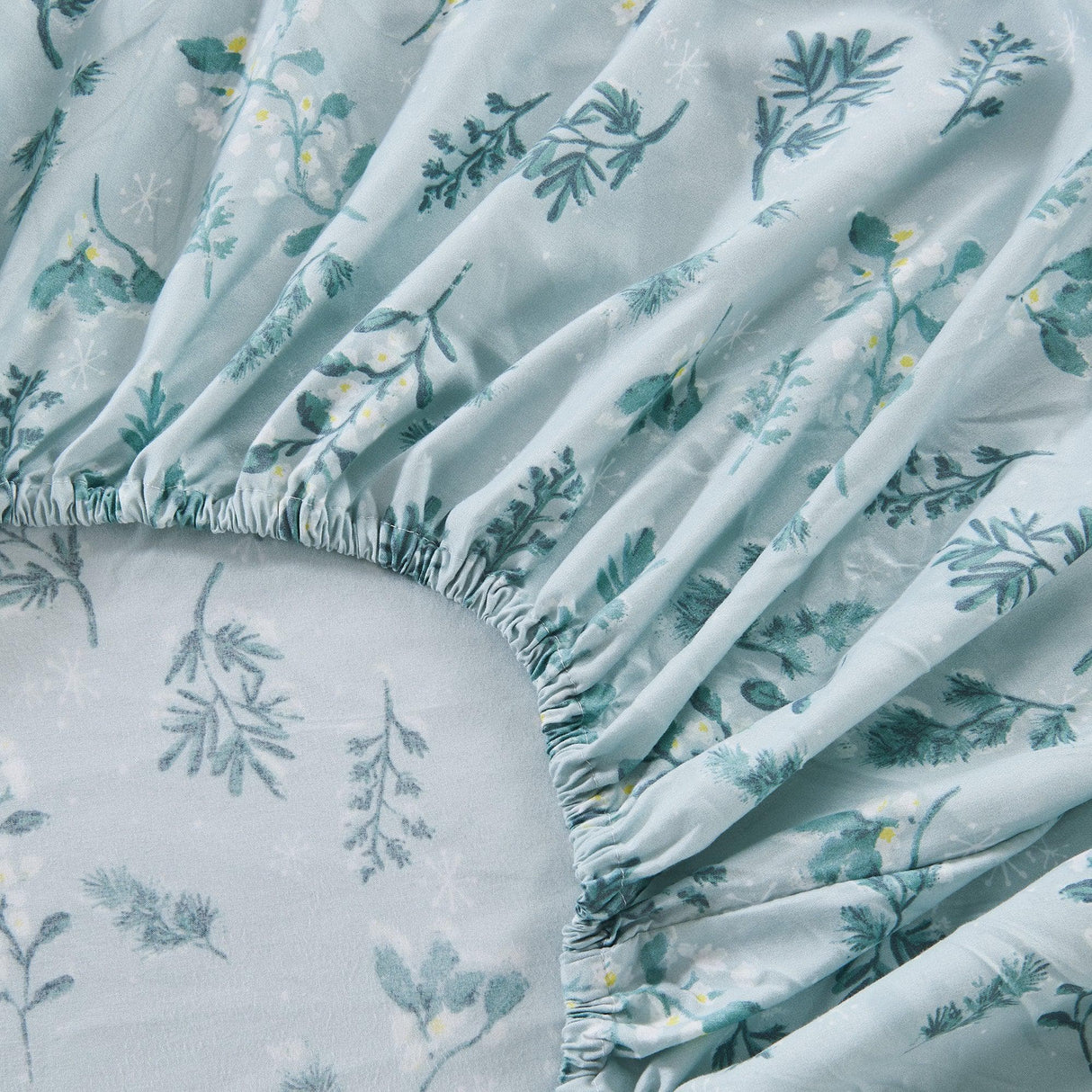 4 Piece Watercolor Floral Microfiber Sheet - Delia Collection