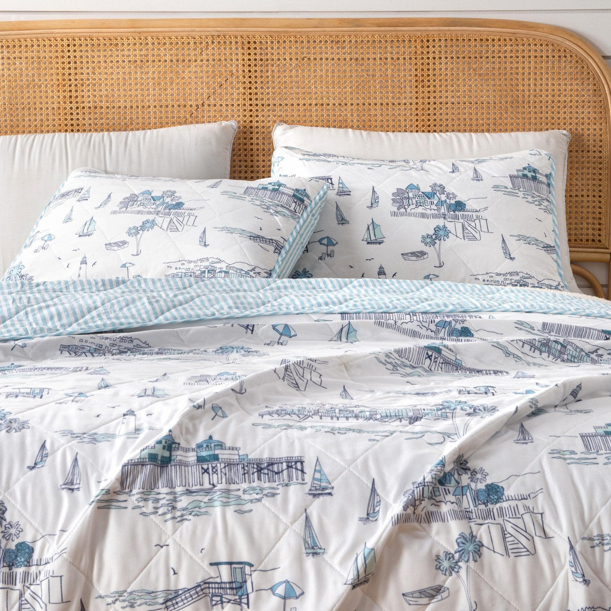 3-Piece Coastal Toile Quilt Set - Cape Elizabeth Collection