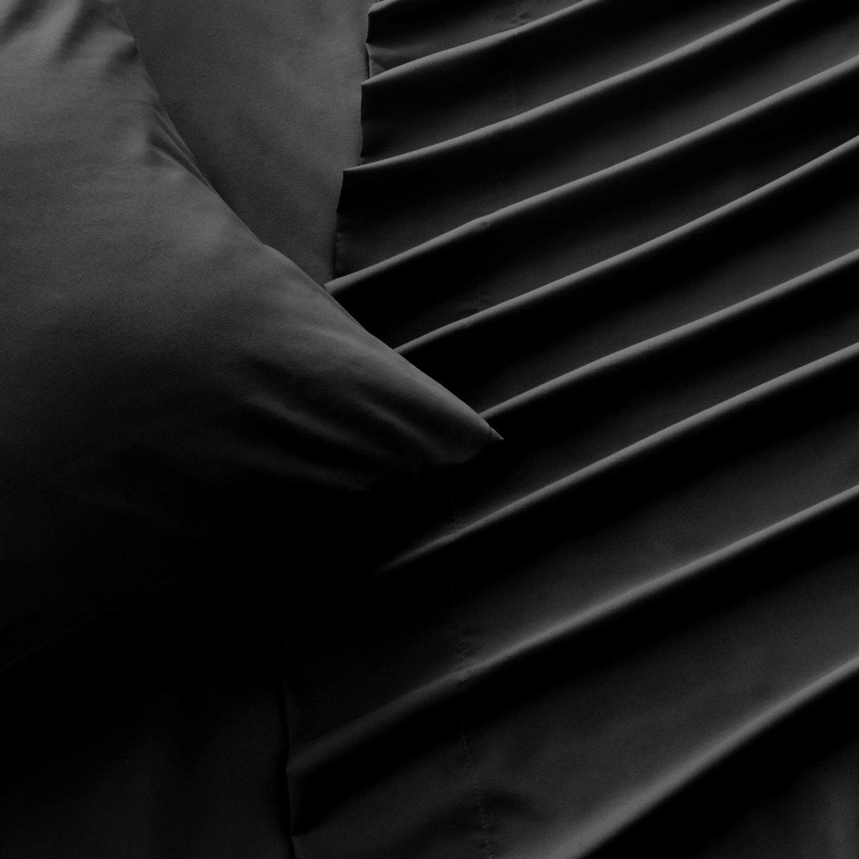 4 Piece Solid Microfiber Sheet - Amara Collection