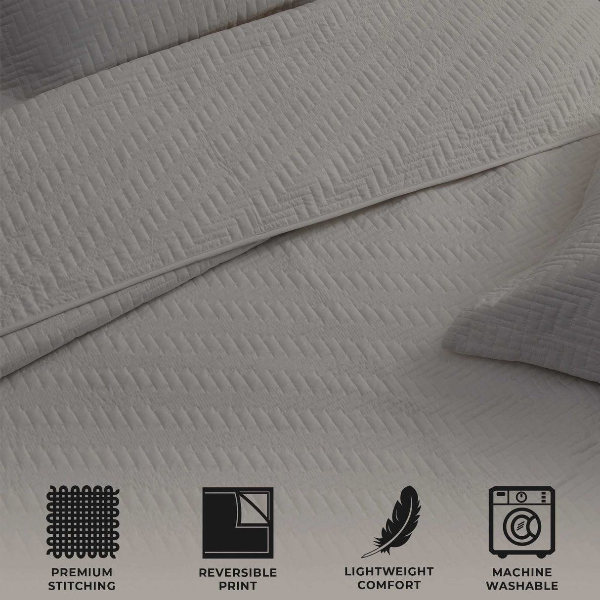 3-Piece Herringbone Stitched Quilt - Louise Collection