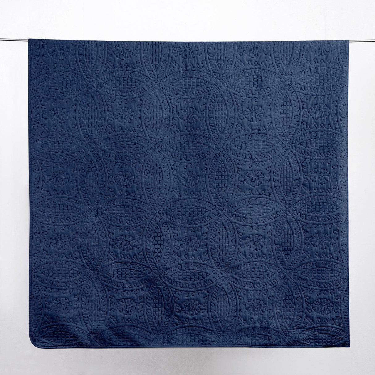 3-Piece Oversized Medallion Quilt Set - Clara Collection