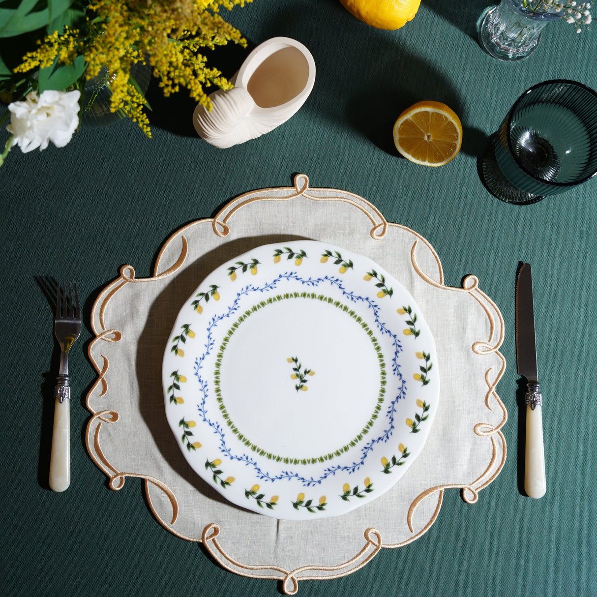 Celestia Linen Ivory Gold Trim Square Placemats