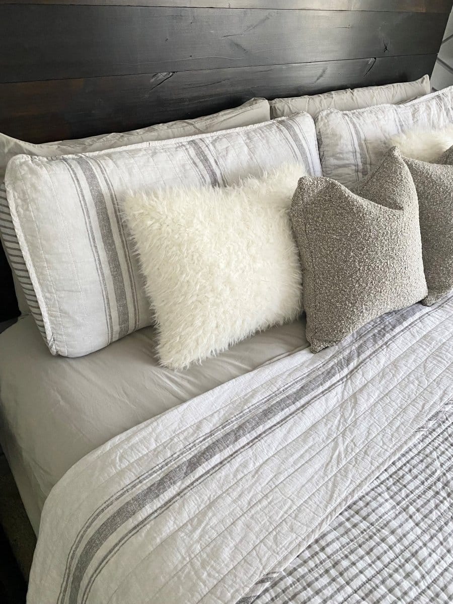 LushDecor Farmhouse Stripe Reversible Cotton Quilt Set - view 54