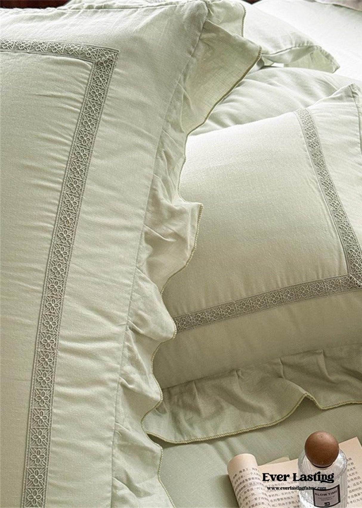 Madeleine Lace Double Gauze Ruffle Bedding Set / Brown