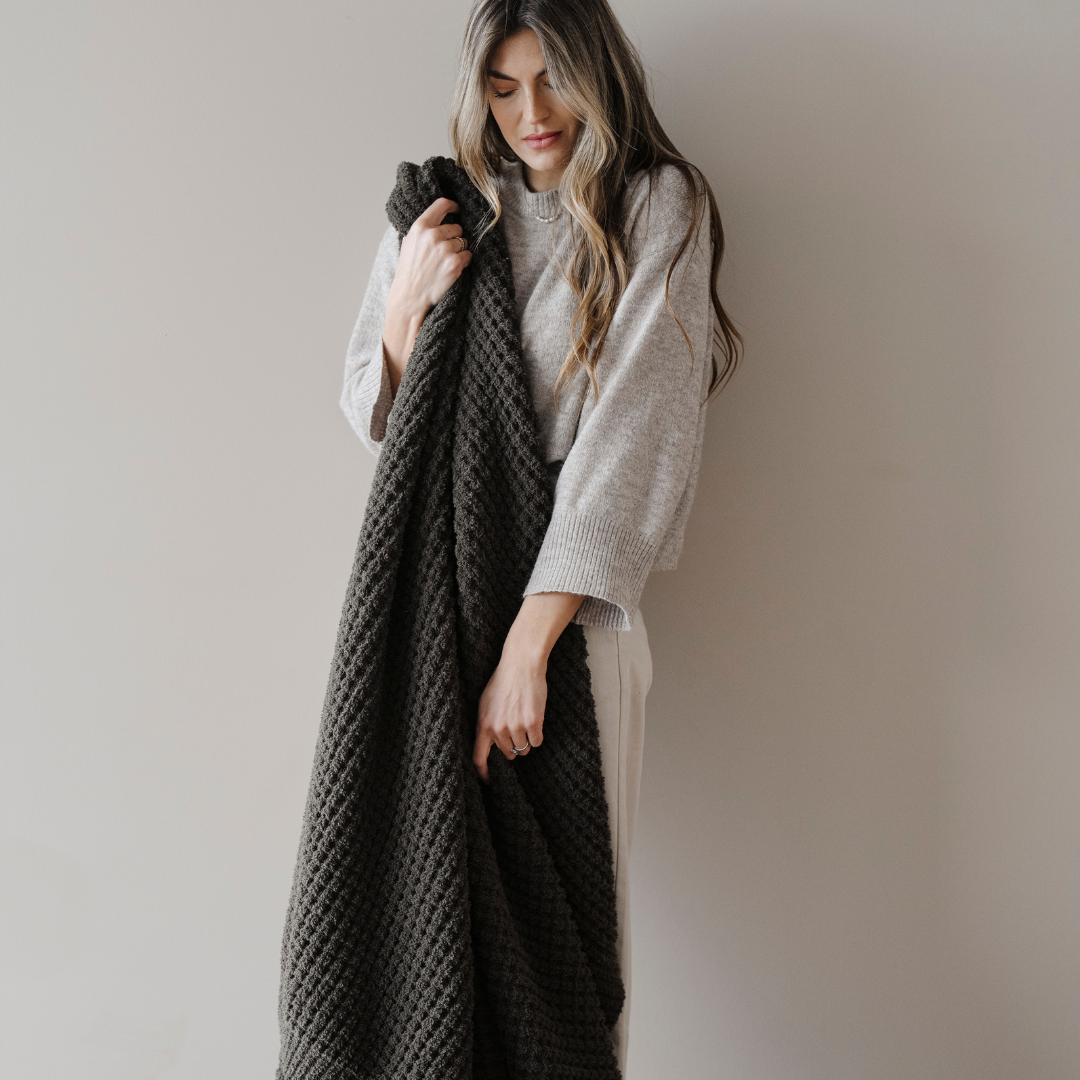 Waffle Knit XL Throw Blankets | Saranoni