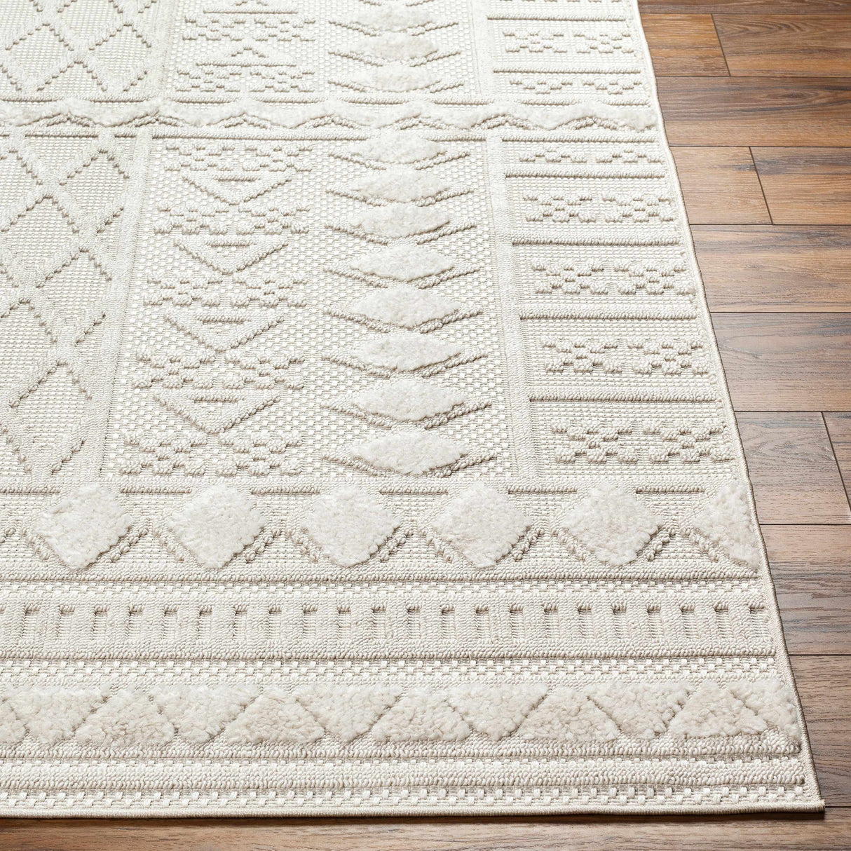 Elese Area Rug