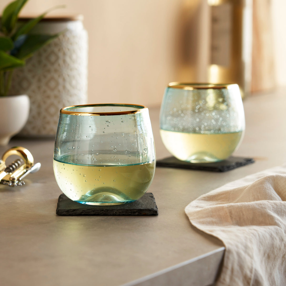 Twine Living Aqua Bubble Stemless Wine Glass Set