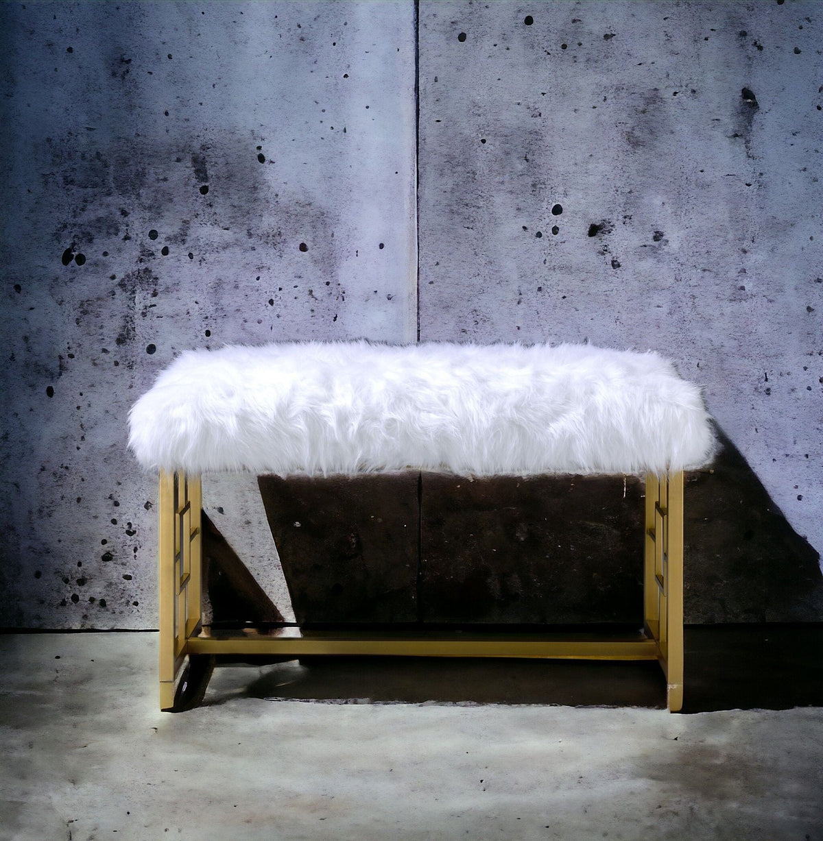 Bagley II - Bench Faux Fur - White / Gold - Best Buy Furniture