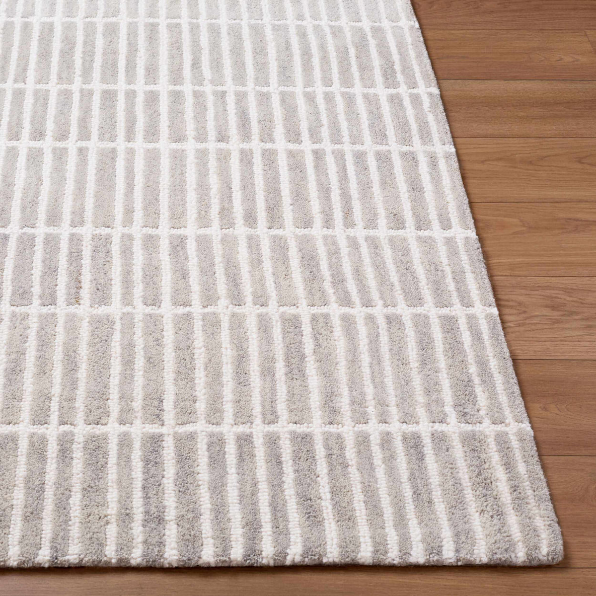 Finial Gray Wool Area Rug