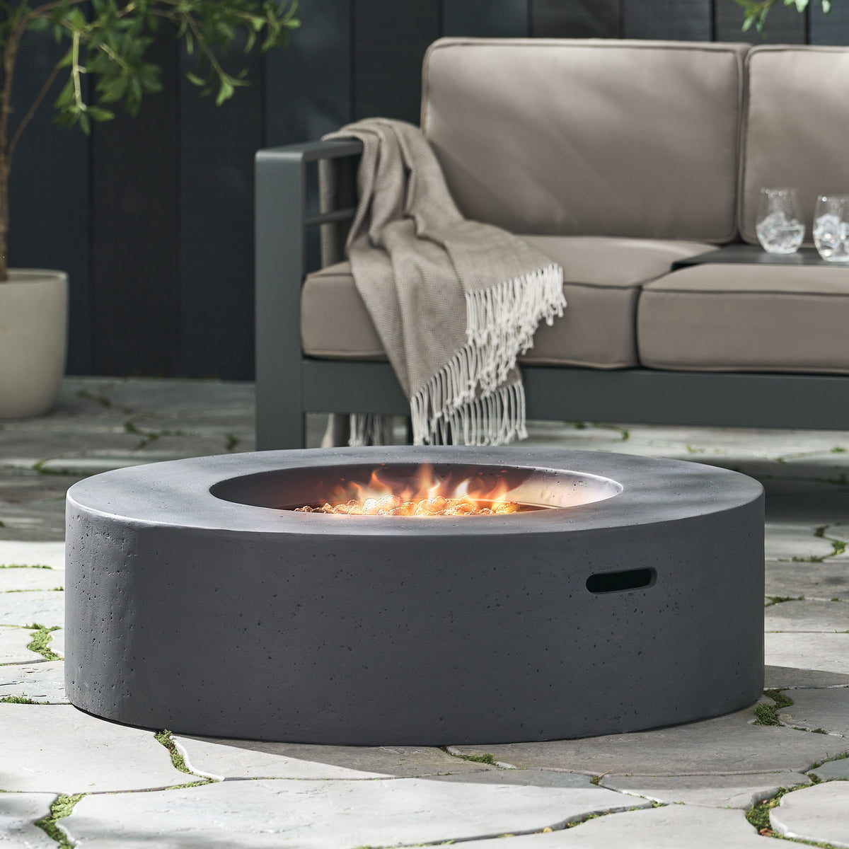 Lightweight Concrete Outdoor Circular Fire Pit
