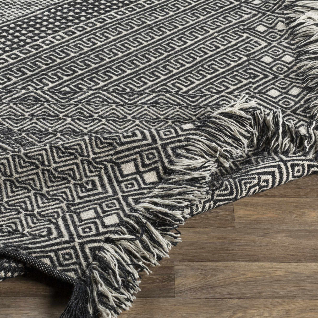 Wundowie Black&Ivory Diamond Wool Rug - Clearance