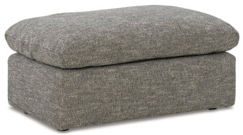 Poufs and ottomans
