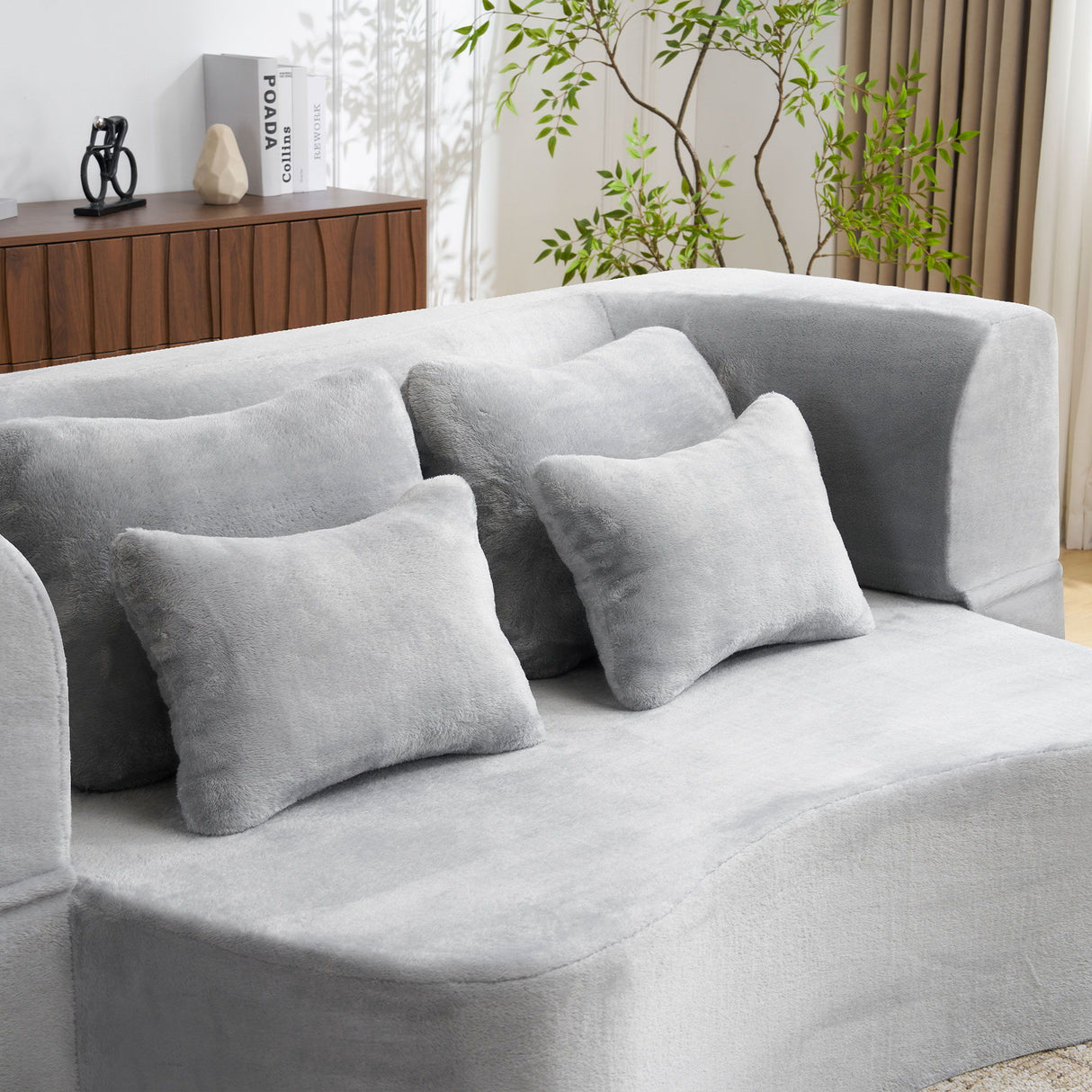 Modern Floor Sofa With 4 Pillows