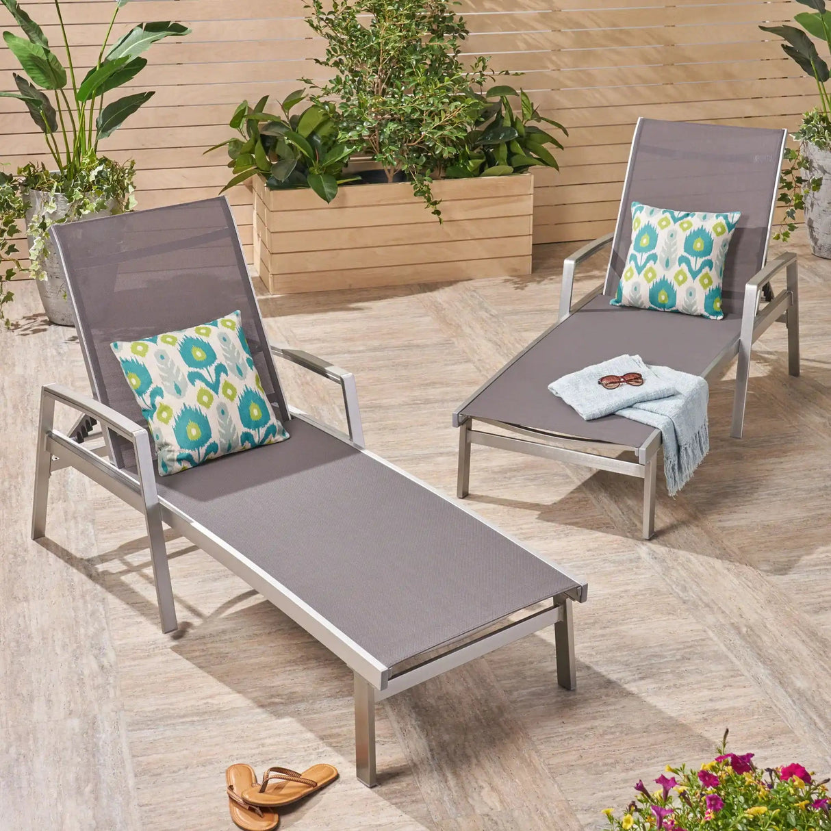 Oxton - Chaise Lounge Stylish Outdoor Seating - Best Buy Furniture