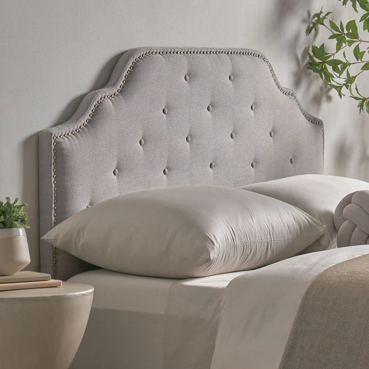 Luella - Button Tufted Upholstered Headboard - Best Buy Furniture