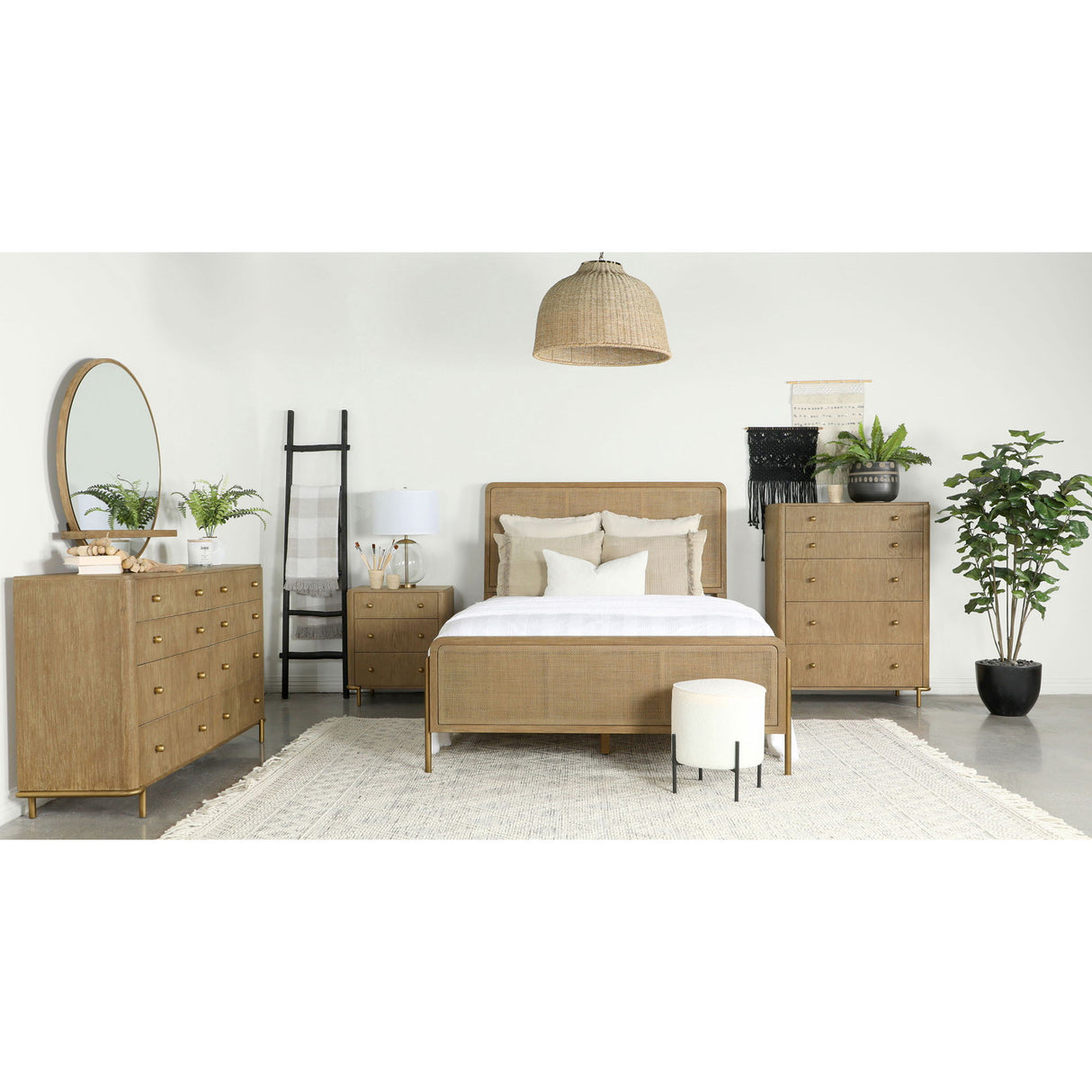 Stevie - Panel Bed