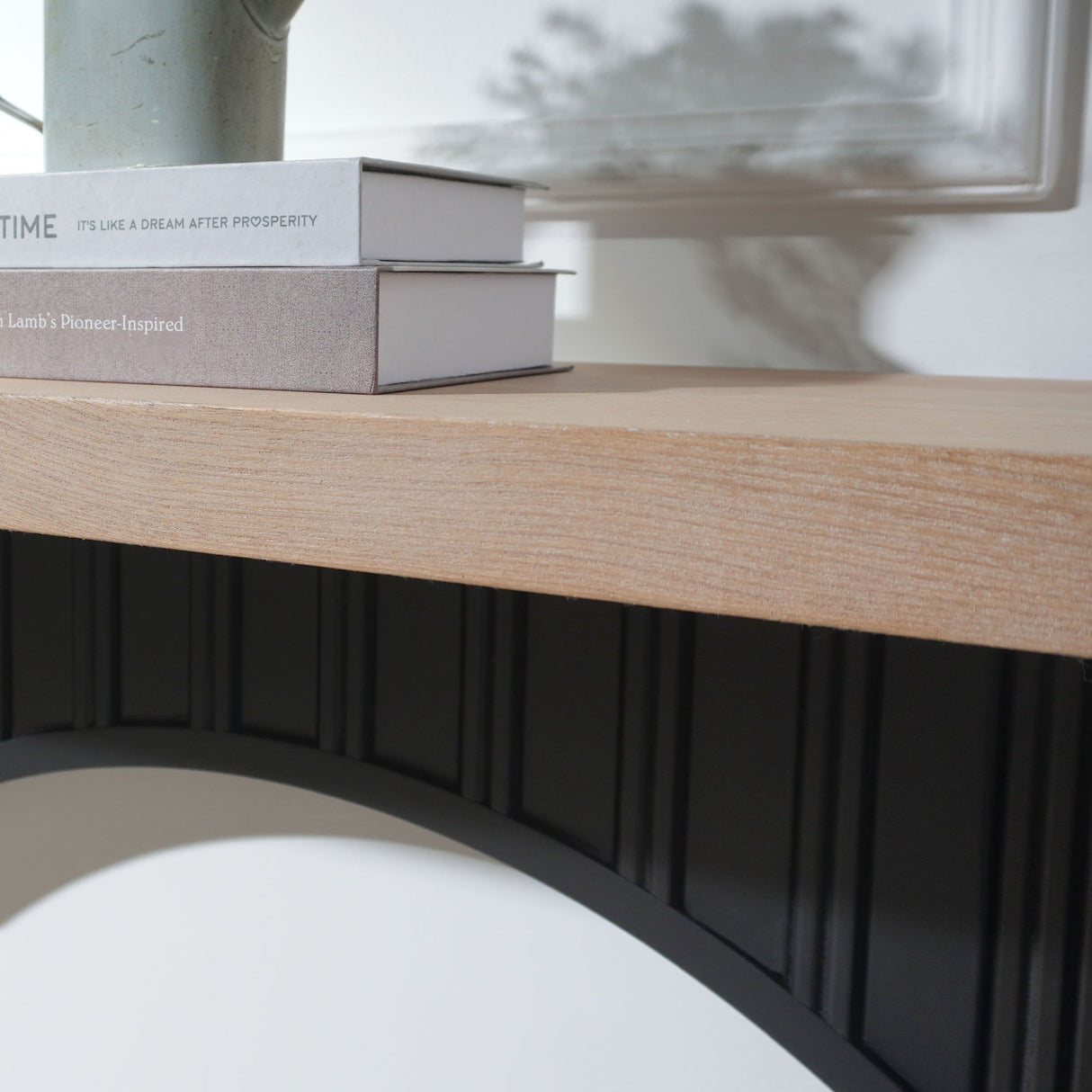 Arch Fluted Table