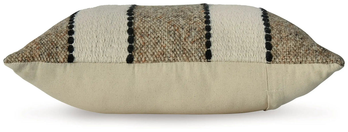 Rueford - Pillow - Best Buy Furniture
