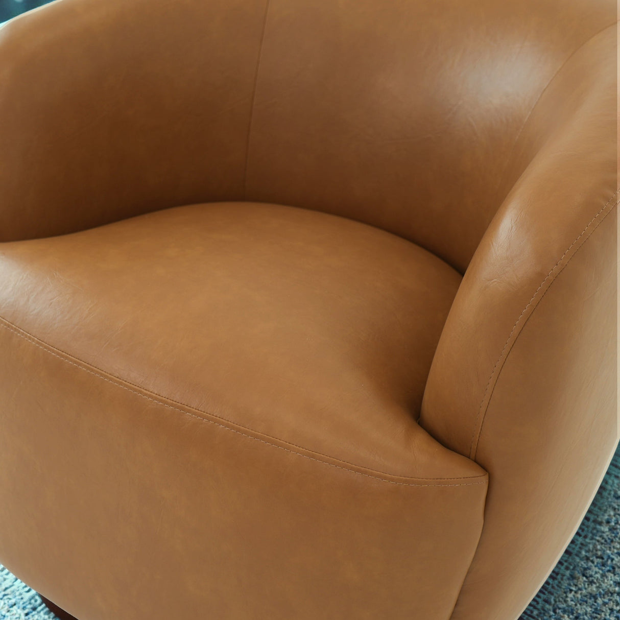 Mina Swivel Chair