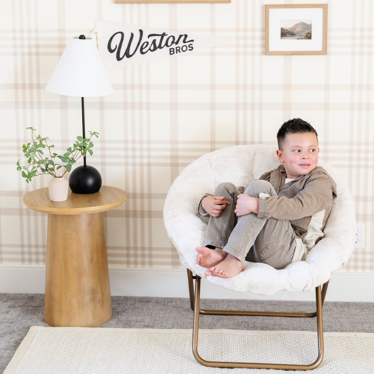 Saucer Chair Kids Chair with Faux Fur Cover