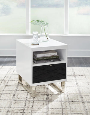 Gardoni - Chair Side End Table - White / Black - Best Buy Furniture