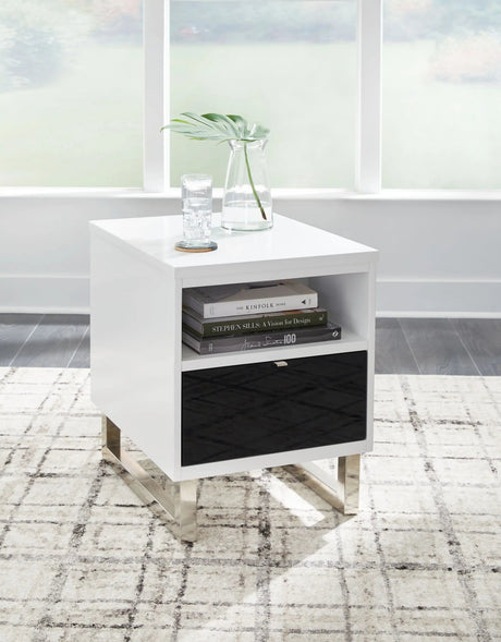 Gardoni - Chair Side End Table - White / Black - Best Buy Furniture