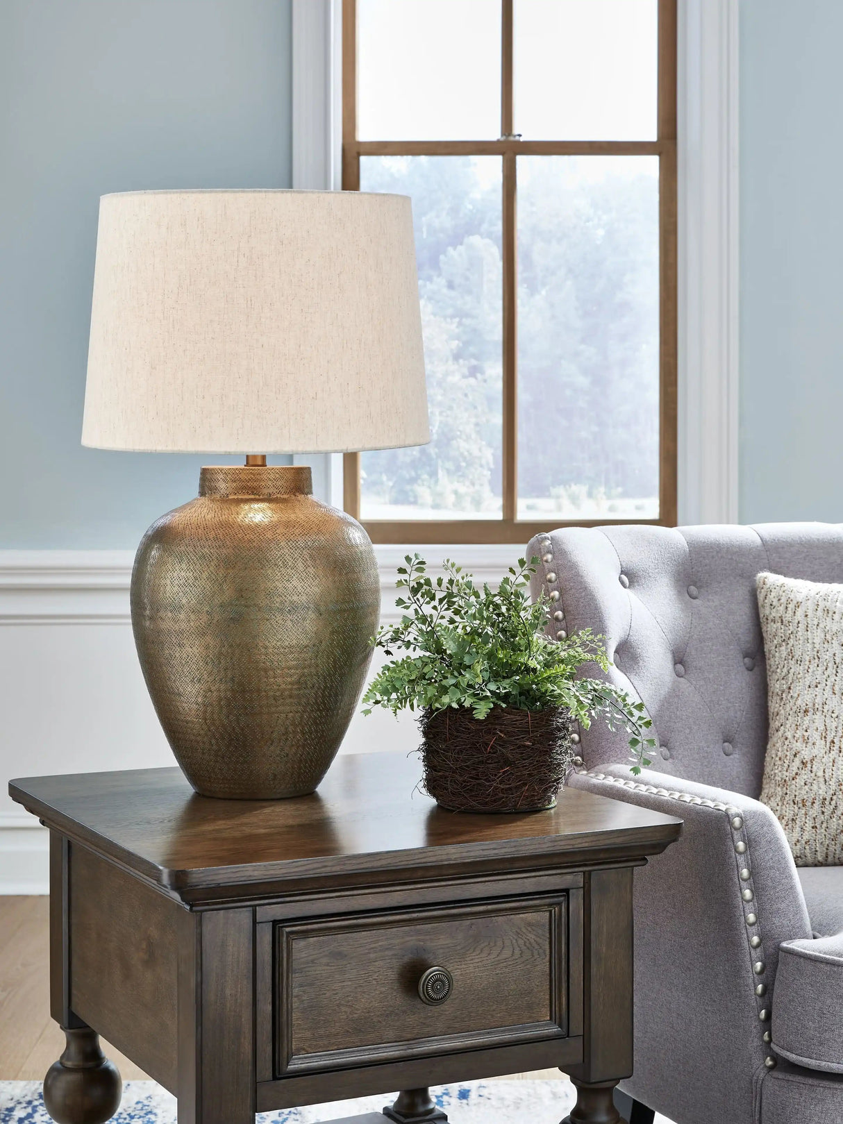 Madney - Metal Table Lamp - Antique Gold Finish - Best Buy Furniture