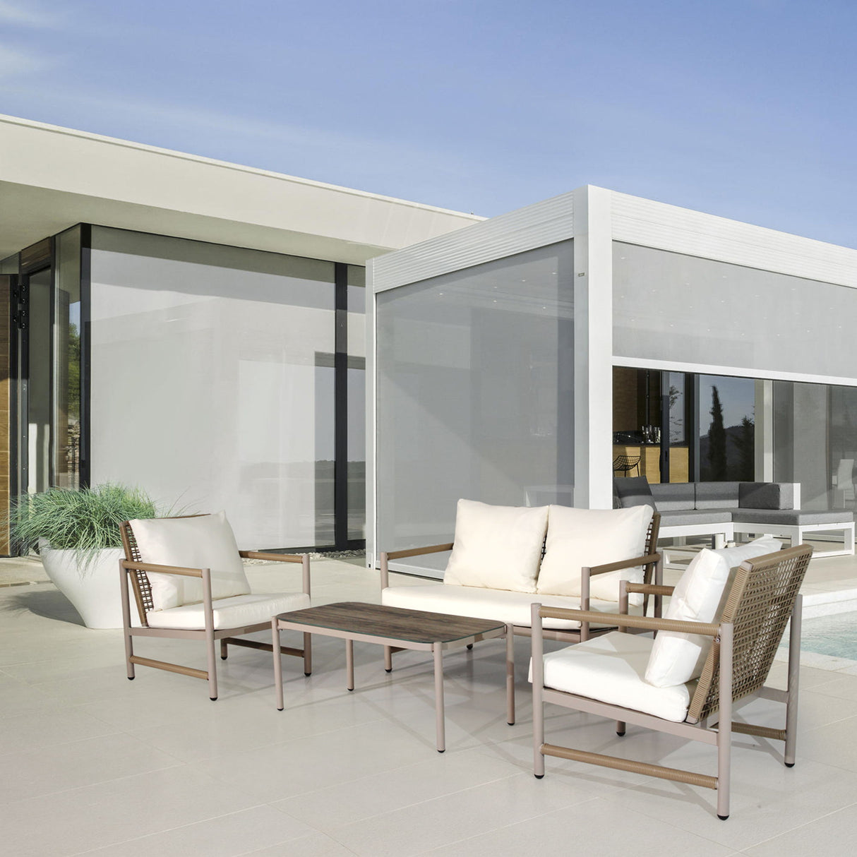 4 Pieces Patio Furniture Set, PE Rattan Wicker With Washable Cushion And Tempered Glass Tabletop, Conversation Furniture For Garden Poolside Balcony