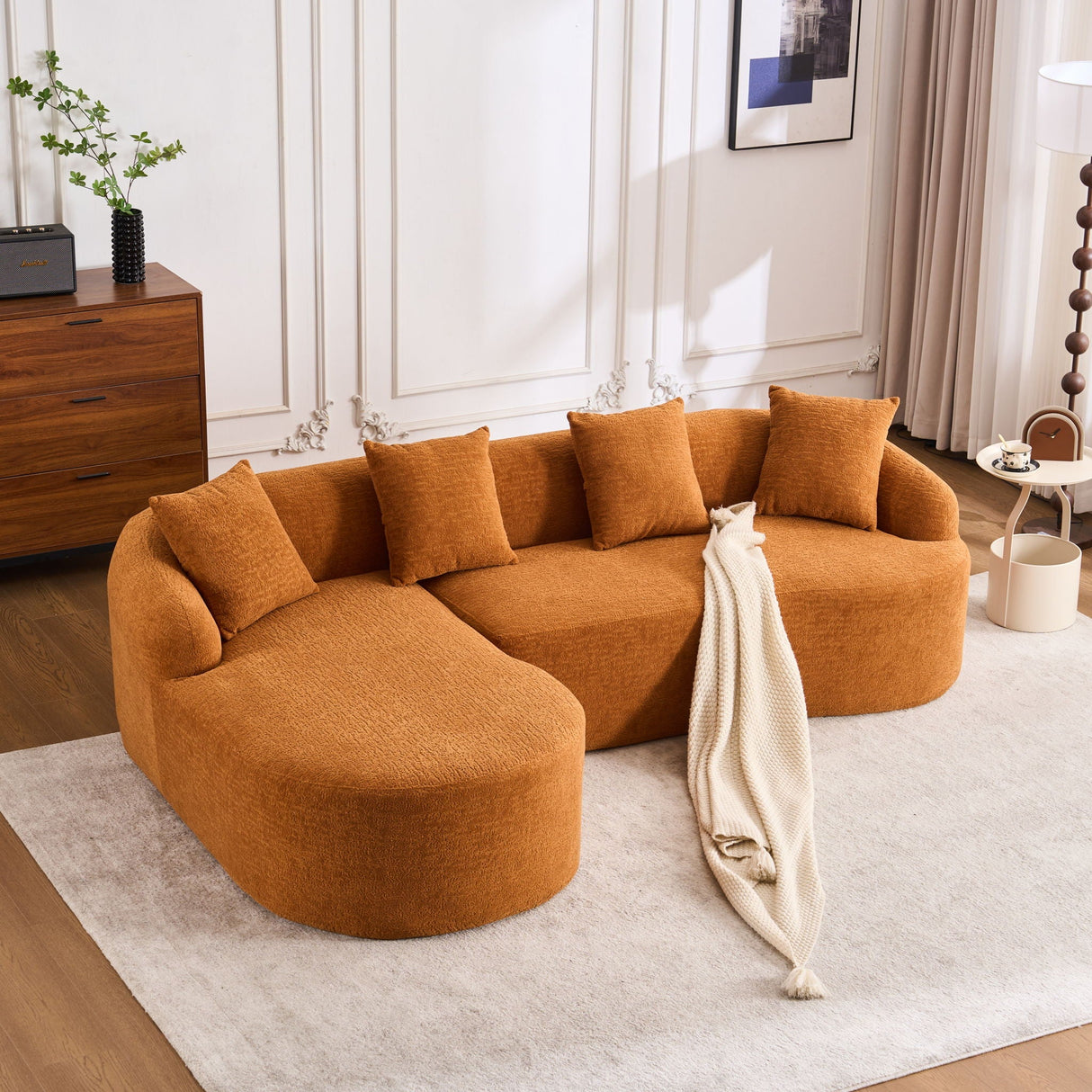 Combined Sofa With 4 Pillows