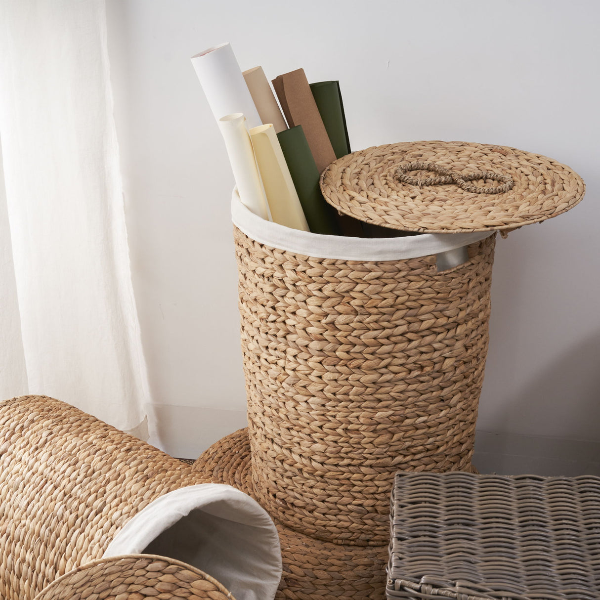 Ludmilla Round Tall Water Hyacinth Woven Wicker Laundry Hamper With Lid - For Clothes, Toys And Book Storage With Removable Liner - 18" X 18" X 23" - Natural Brown
