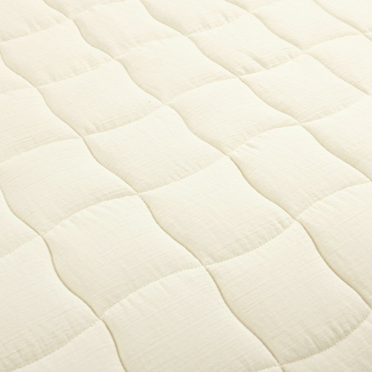 LushDecor Cloud Gauze 3 Piece Quilt Set - view 11