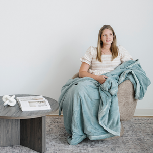 Lush XL Throw Blankets by Saranoni