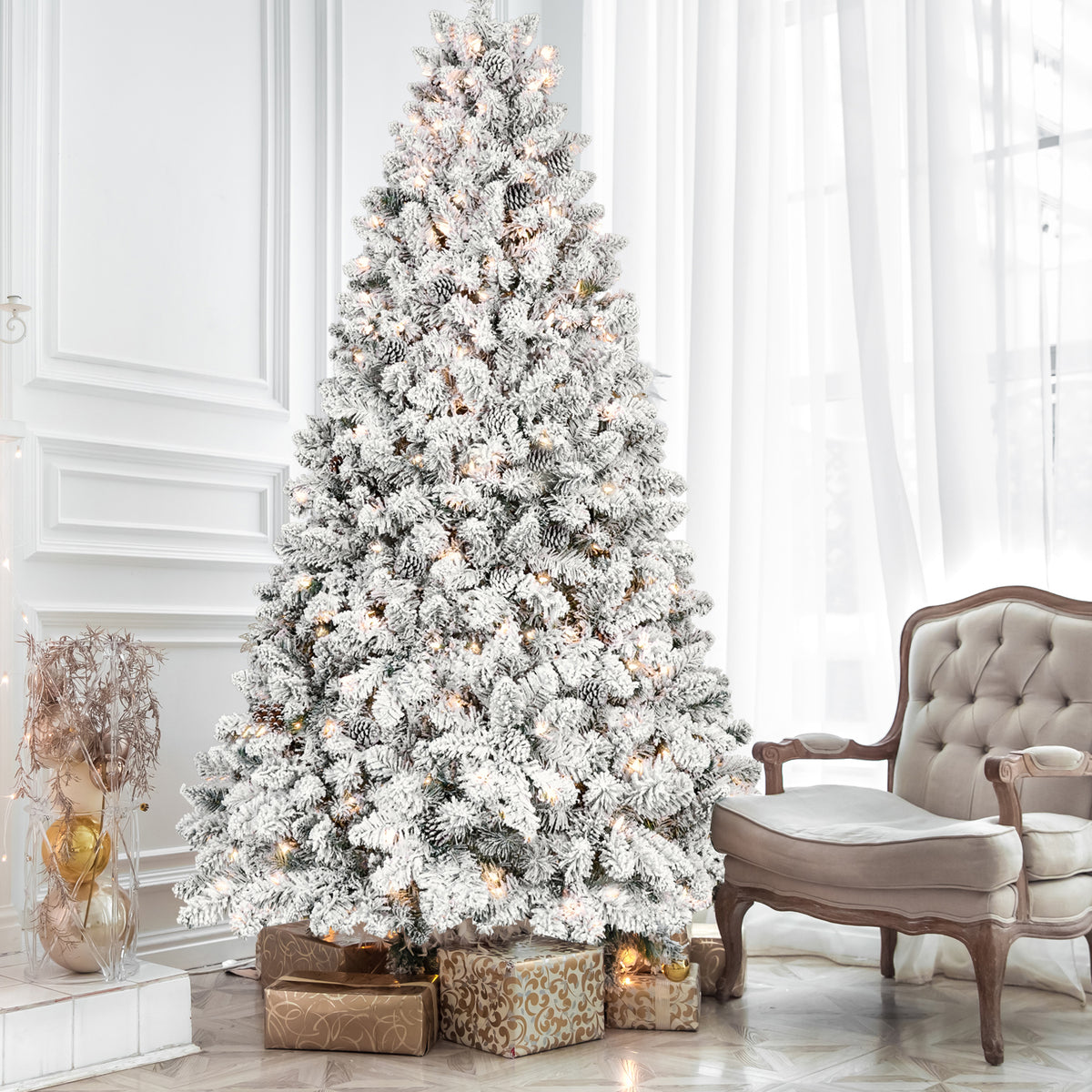 7.5FT Flocked Christmas Tree with 550 UL Lights