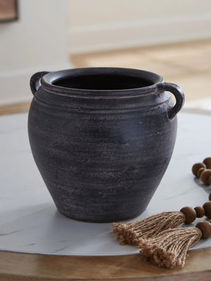 Meadie - 9" Vase - Best Buy Furniture