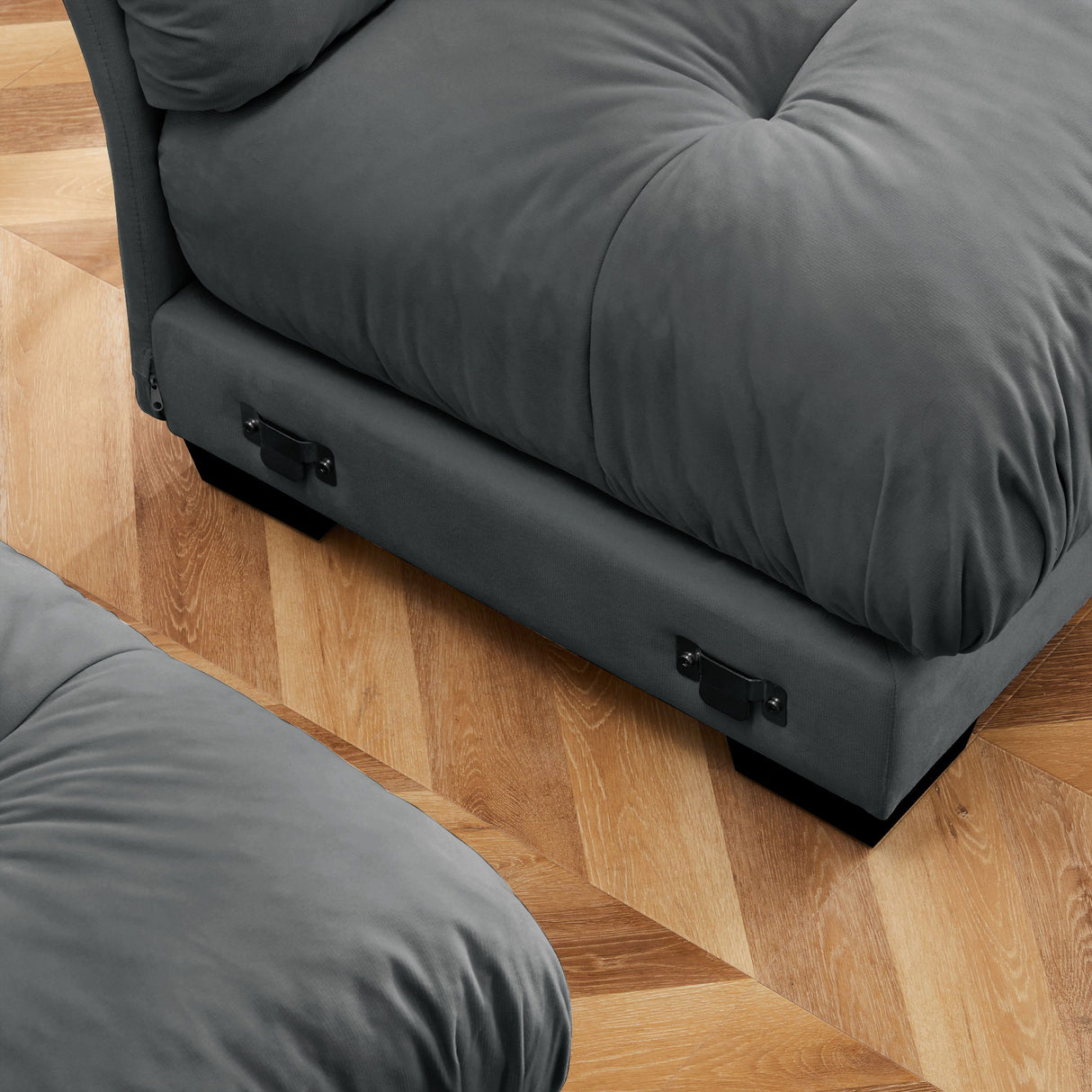 Modern Oversize Sofa With Cloud Like Comfort, Featuring Waist And Throw Pillows