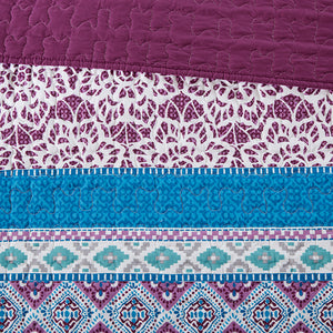Full/Queen Reversible Quilt Set with Throw Pillows