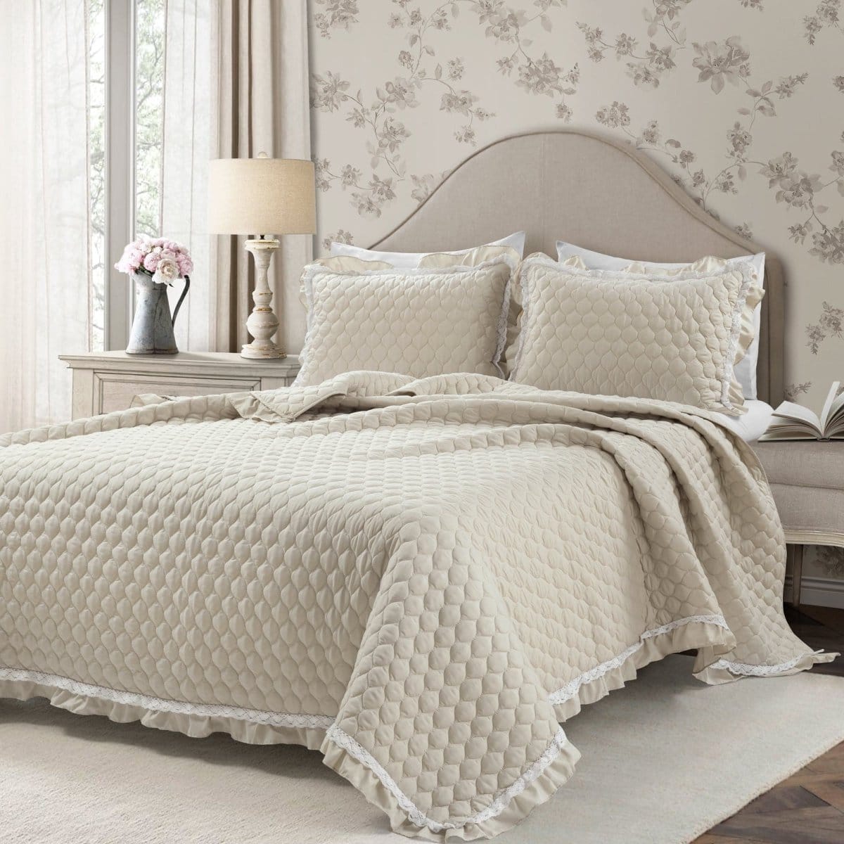 LushDecor Ella Ruffle Lace 3 Piece Quilt Set in Neutral