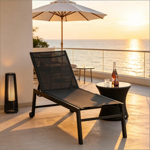 Comfortable Pool Chair: Outdoor Chaise Lounge with Wheels