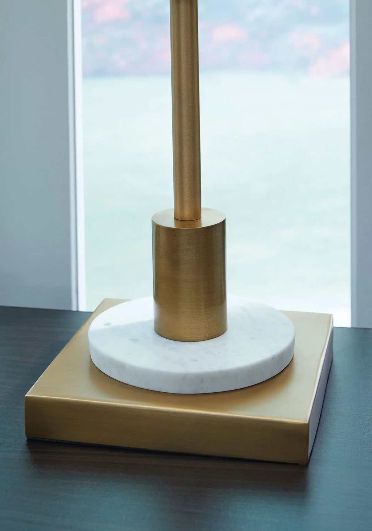 Fritzburn - Metal Table Lamp - Gold Finish / White - Best Buy Furniture