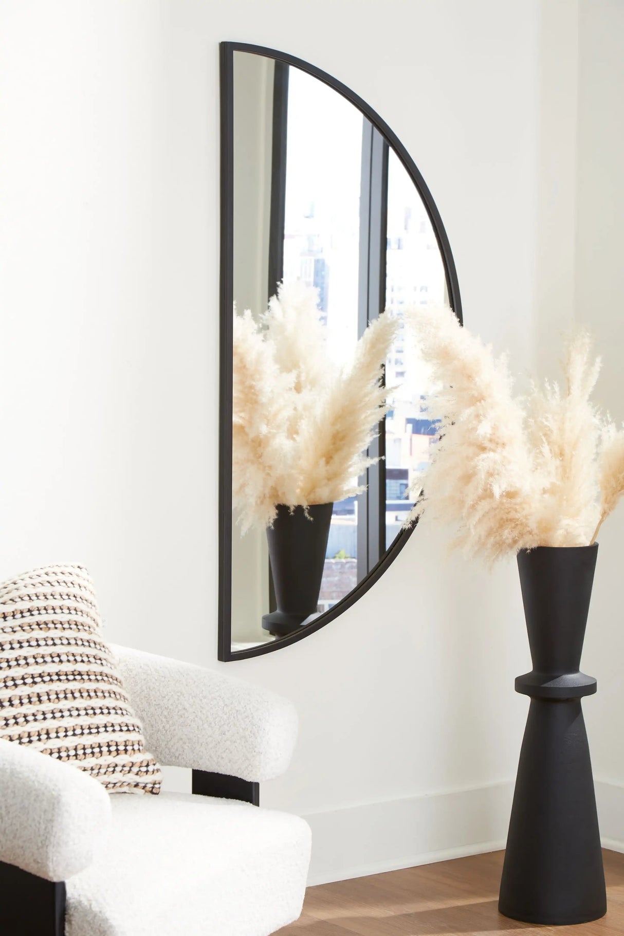 Denlow - Accent Mirror - Black - Best Buy Furniture