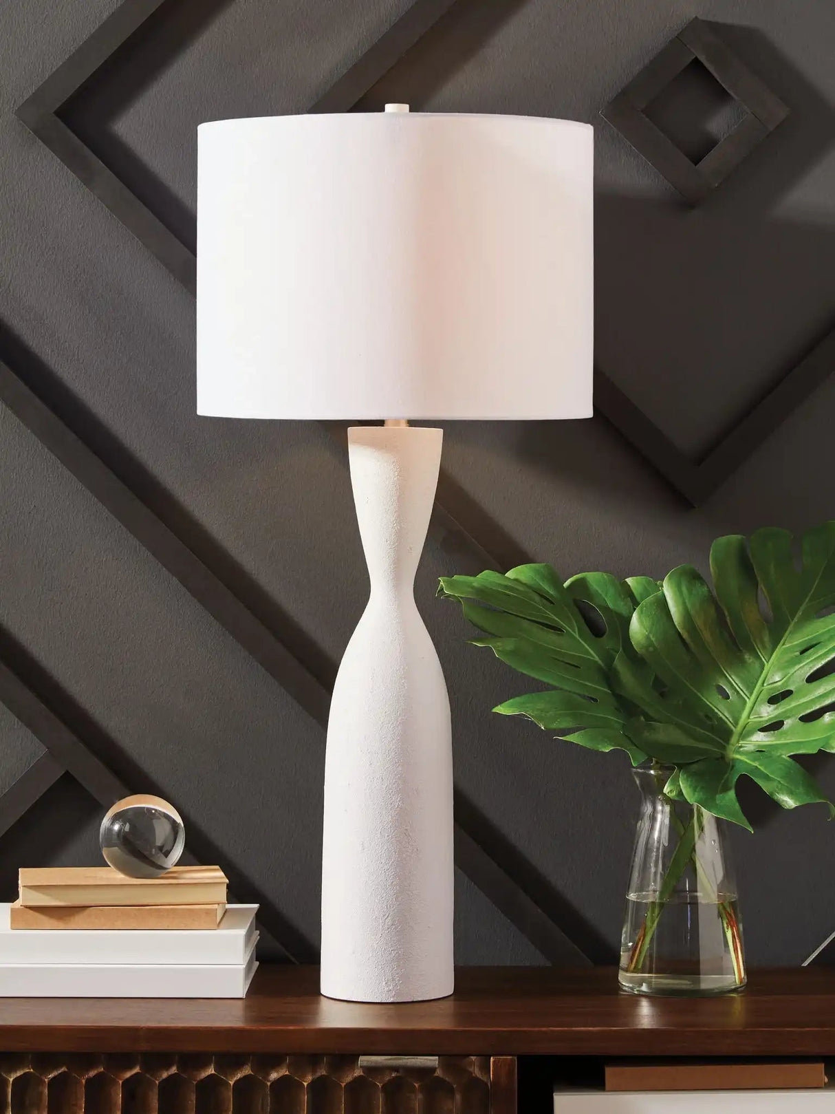 Davinford - Poly Table Lamp - White - Best Buy Furniture