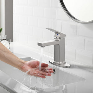 Brushed Nickel Single Handle Bathroom Faucet with Deck