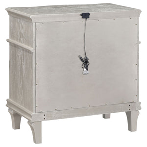 Evangeline - 3 Drawer Nightstand - Oak