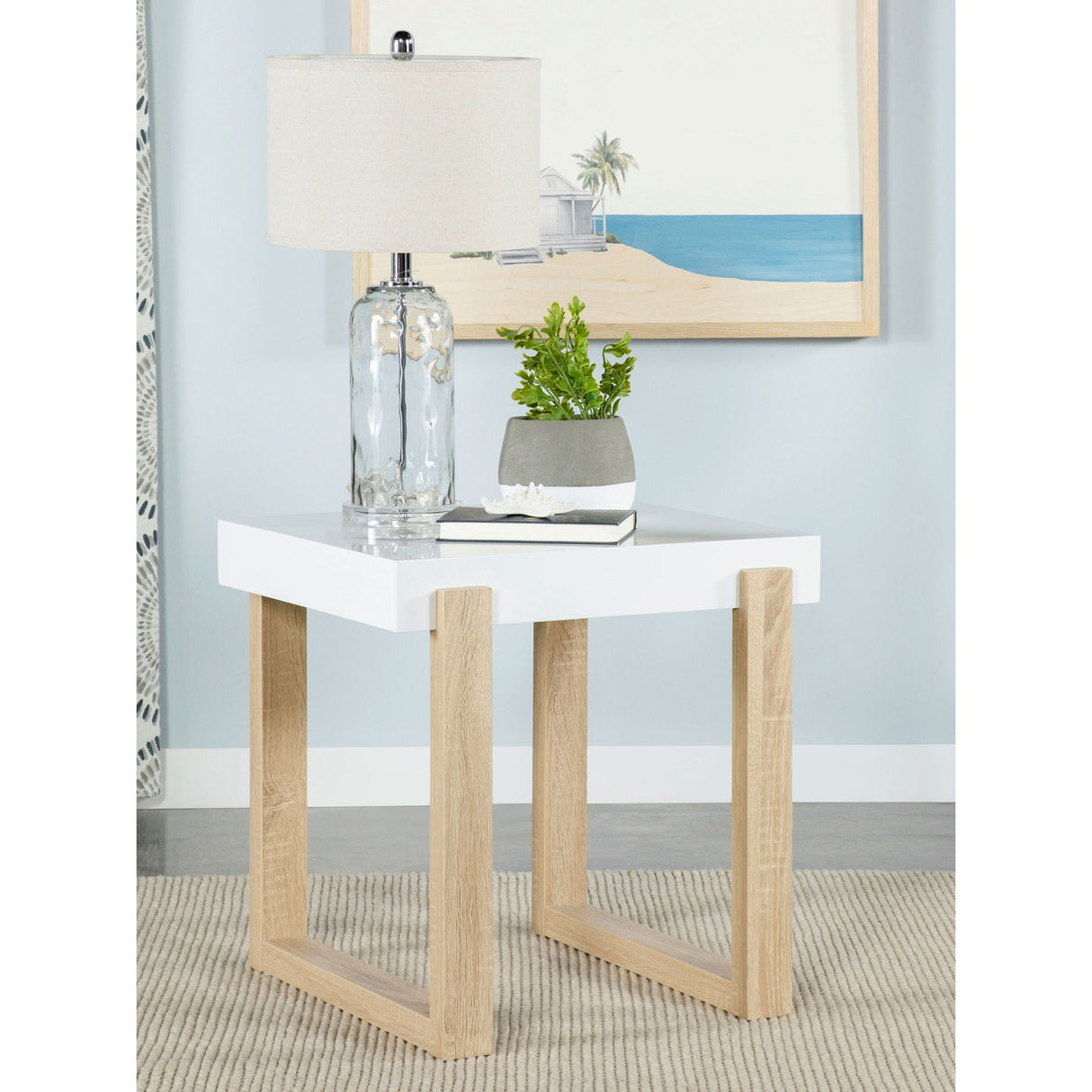 Gwen - Table